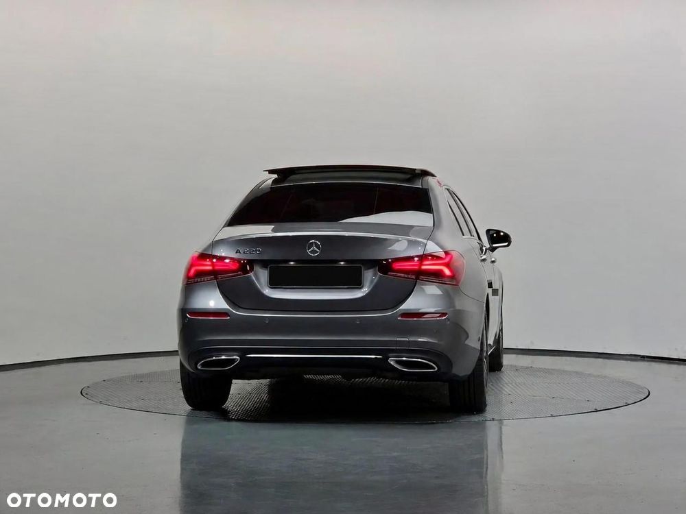 Mercedes-Benz Klasa A 220 7G-DCT AMG Line - 4