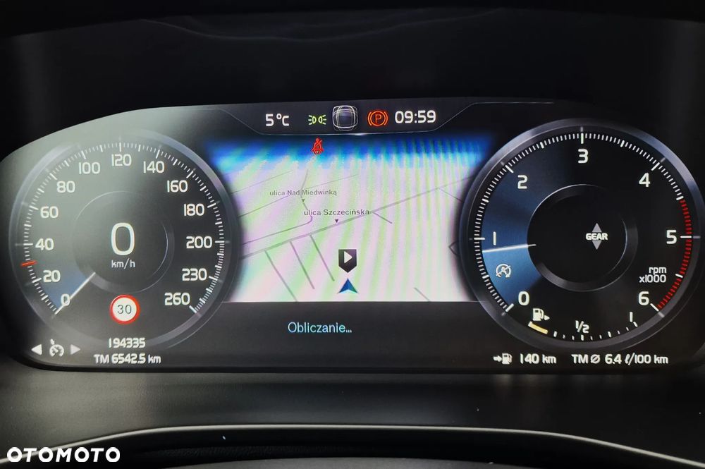 Volvo XC 40 D3 Momentum Pro - 32