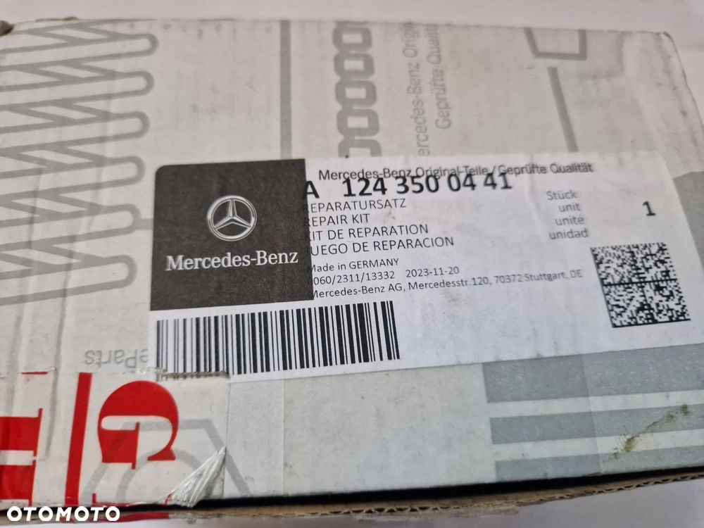 MERCEDES W 124 ZESTAW NAPRAWCZY KORPUS OSI TYŁ A1243500441 NOWY OE - 2