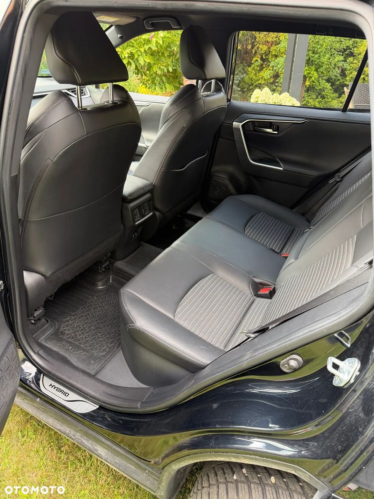 Toyota RAV4 - 10