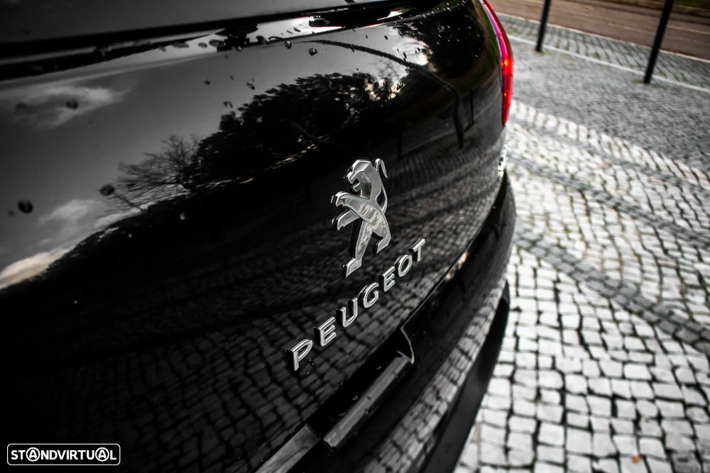 Peugeot 3008 2.0 HDi Hybrid4 - 12