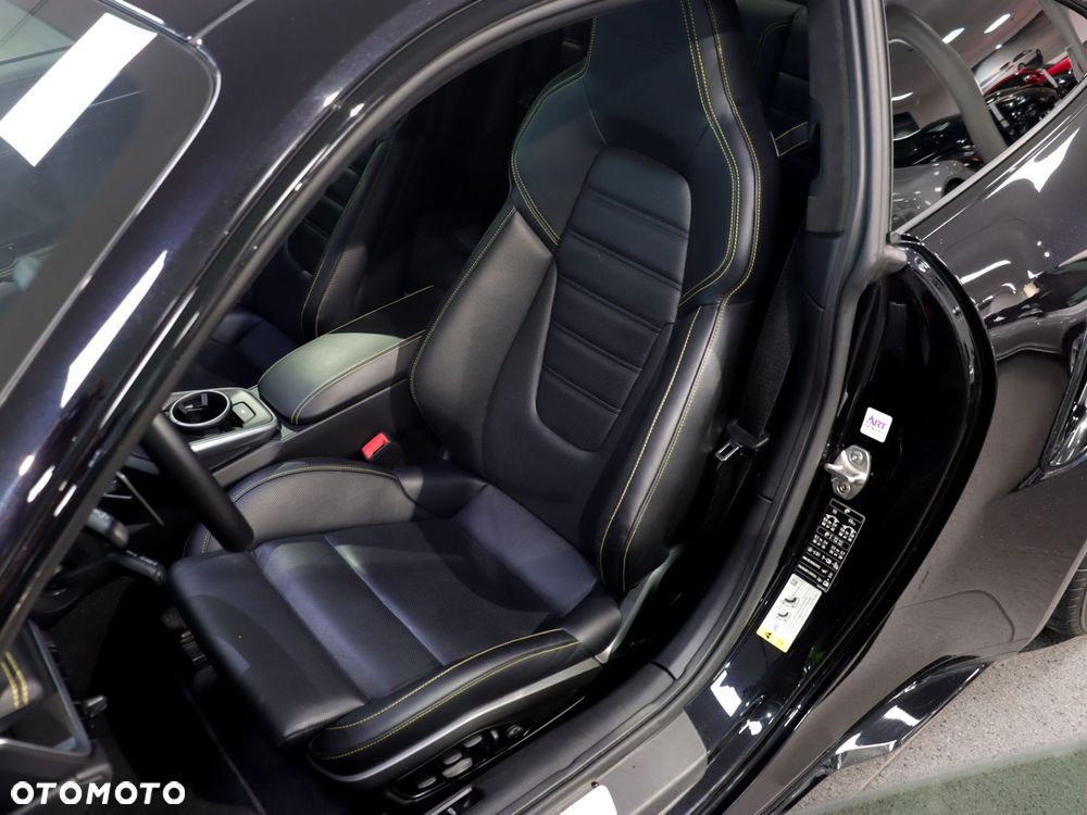 Porsche 911 Turbo S - 16