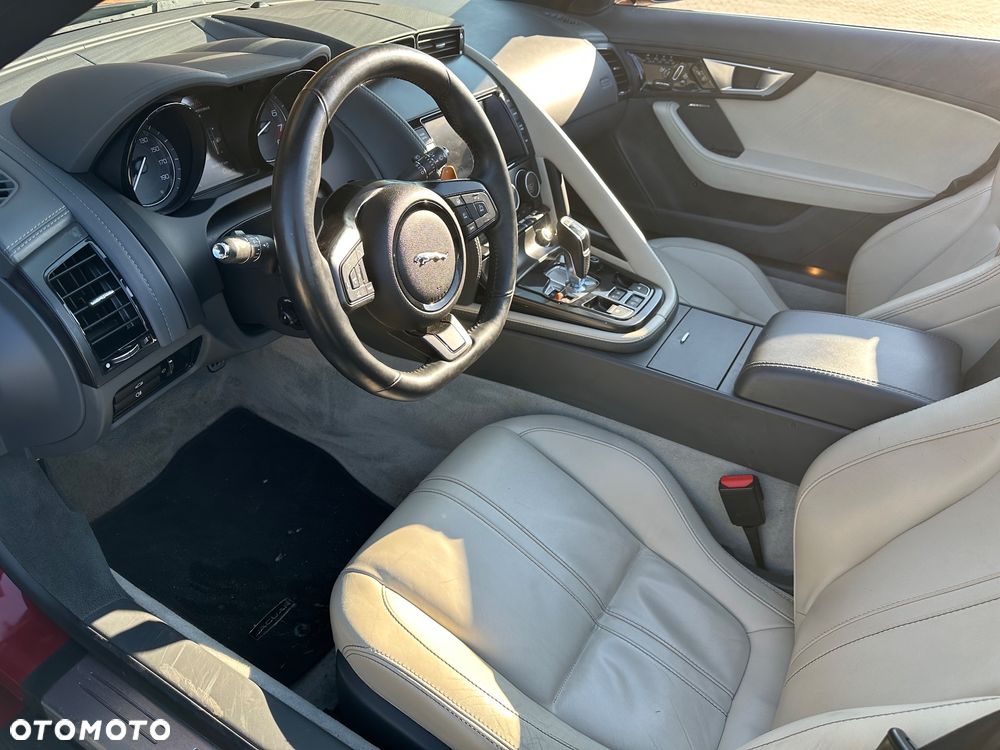 Jaguar F-Type S - 30