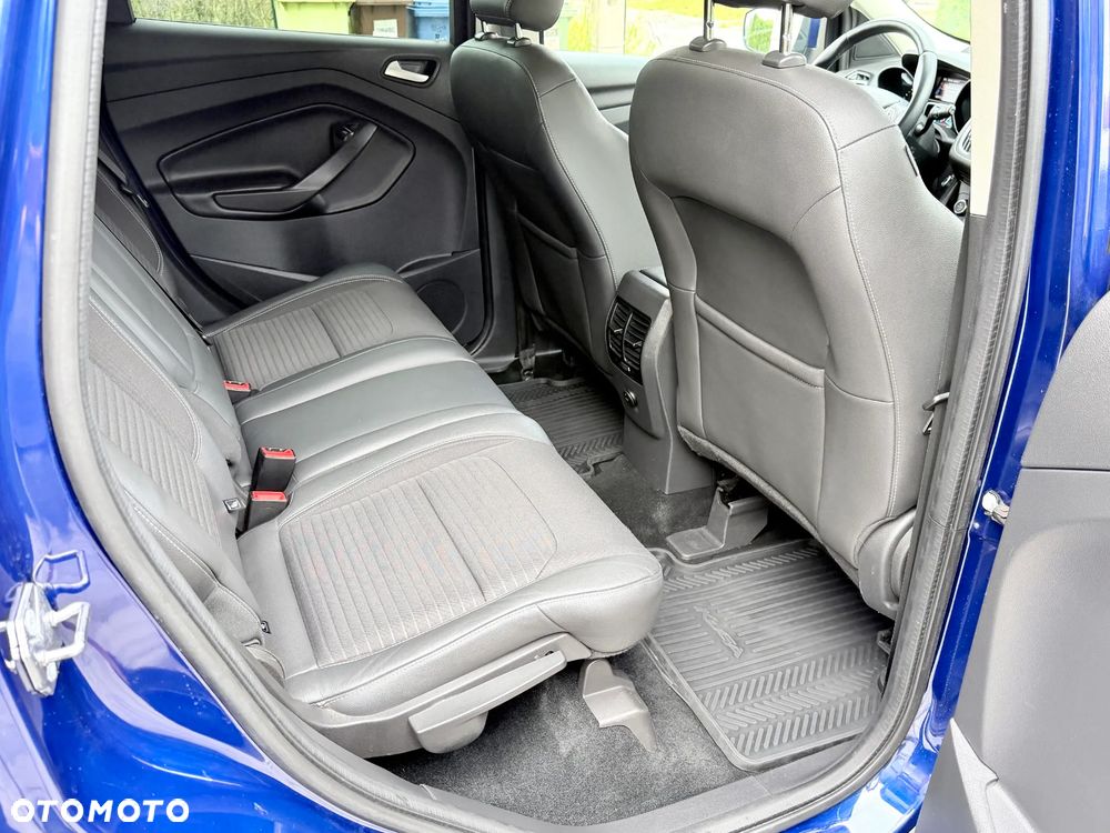 Ford Kuga 2.0 TDCi 4x4 Titanium - 17
