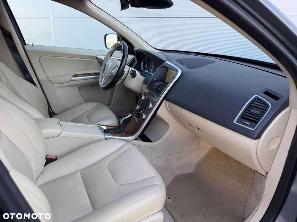 Volvo XC 60 T6 Drive-E Summum - 18