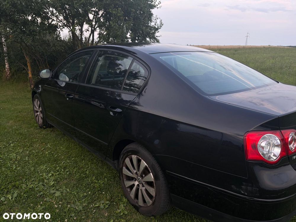 Volkswagen Passat 2.0 TDI Comfortline - 1