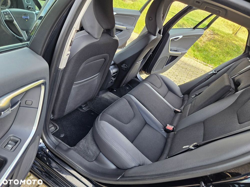 Volvo V60 D2 Kinetic - 22