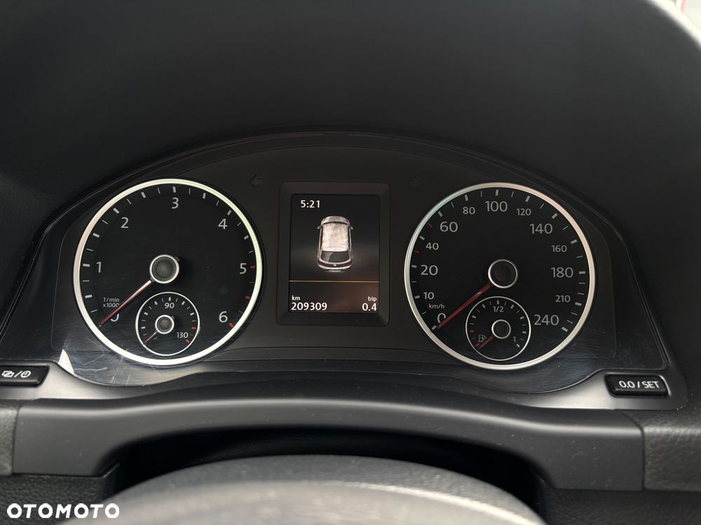 Volkswagen Tiguan 2.0 TDI DPF BlueMotion Technology Lounge Sport & Style - 18