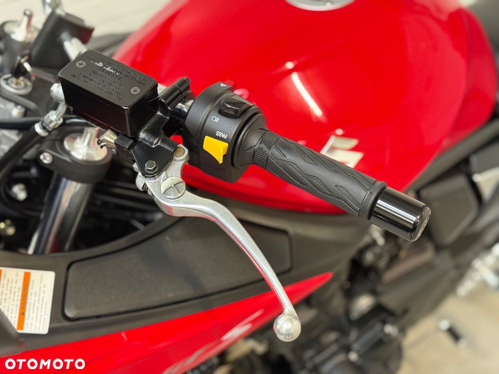 Suzuki Bandit - 25