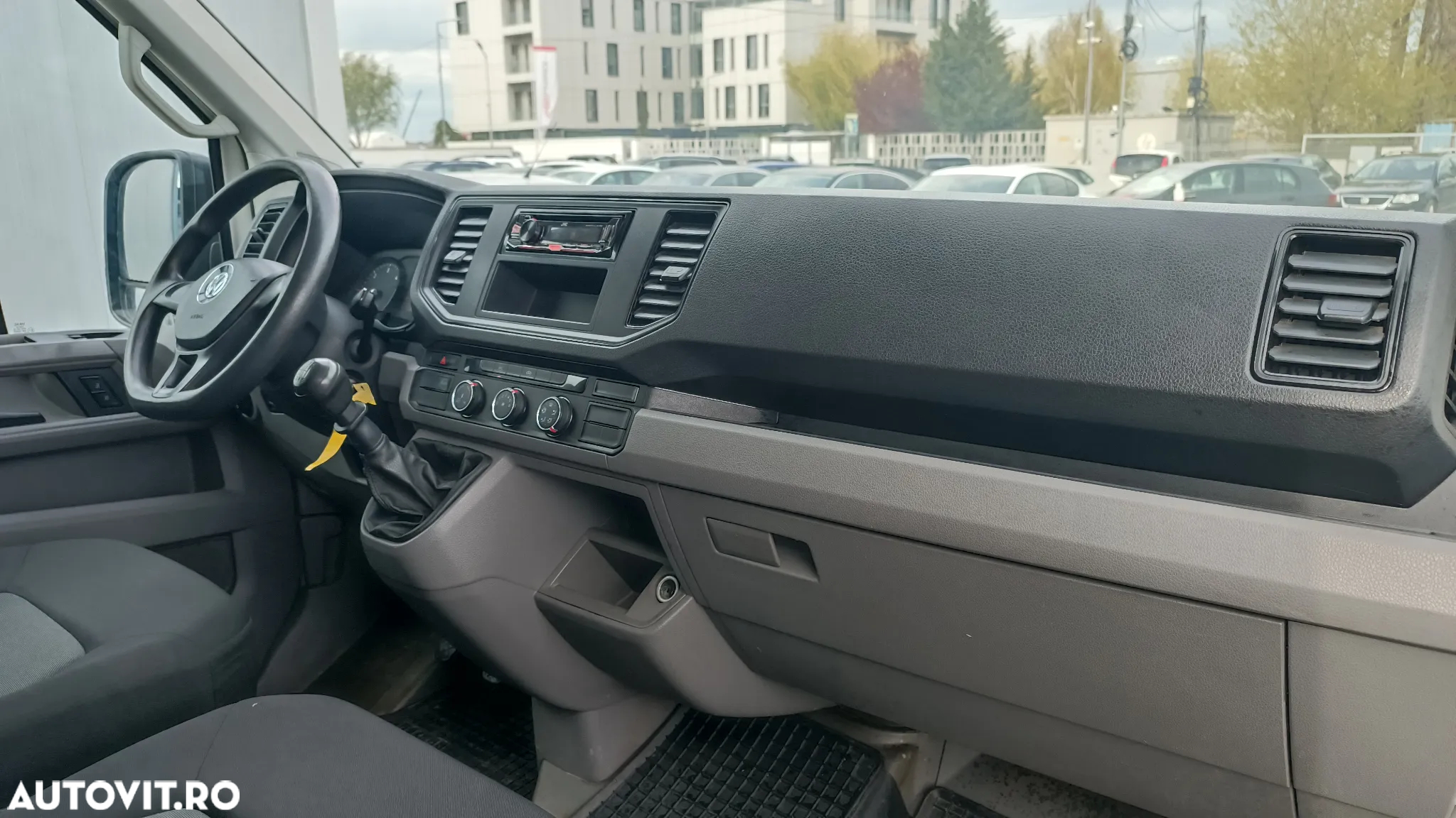 Volkswagen Crafter - 13