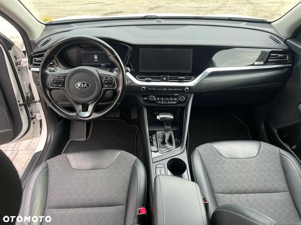 Kia Niro 1.6 GDI Hybrid L Business Line - 17