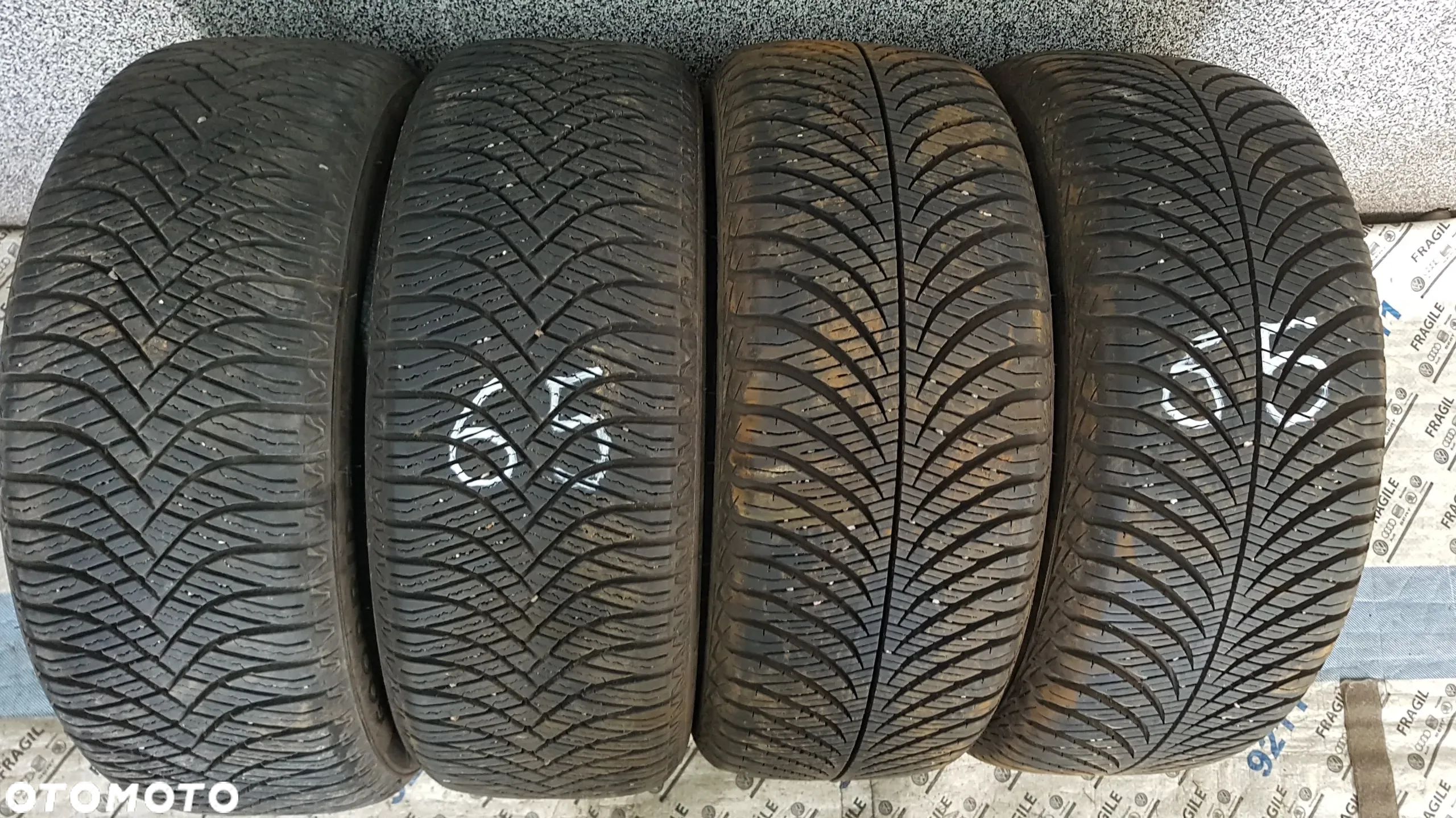 OPONY CAŁOROCZNE 195/50r15  195/50/15 GOODYER VECTOR 4SEASON GEN2 - 1
