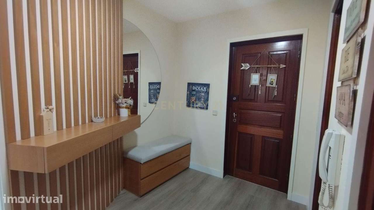Apartamento T3 em muito bom estado com box, Valbom - Grande imagem: 2/22