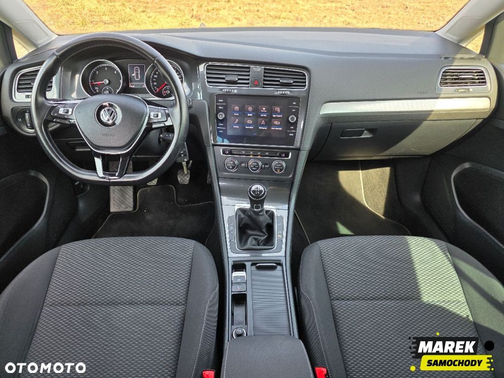 Volkswagen Golf - 9