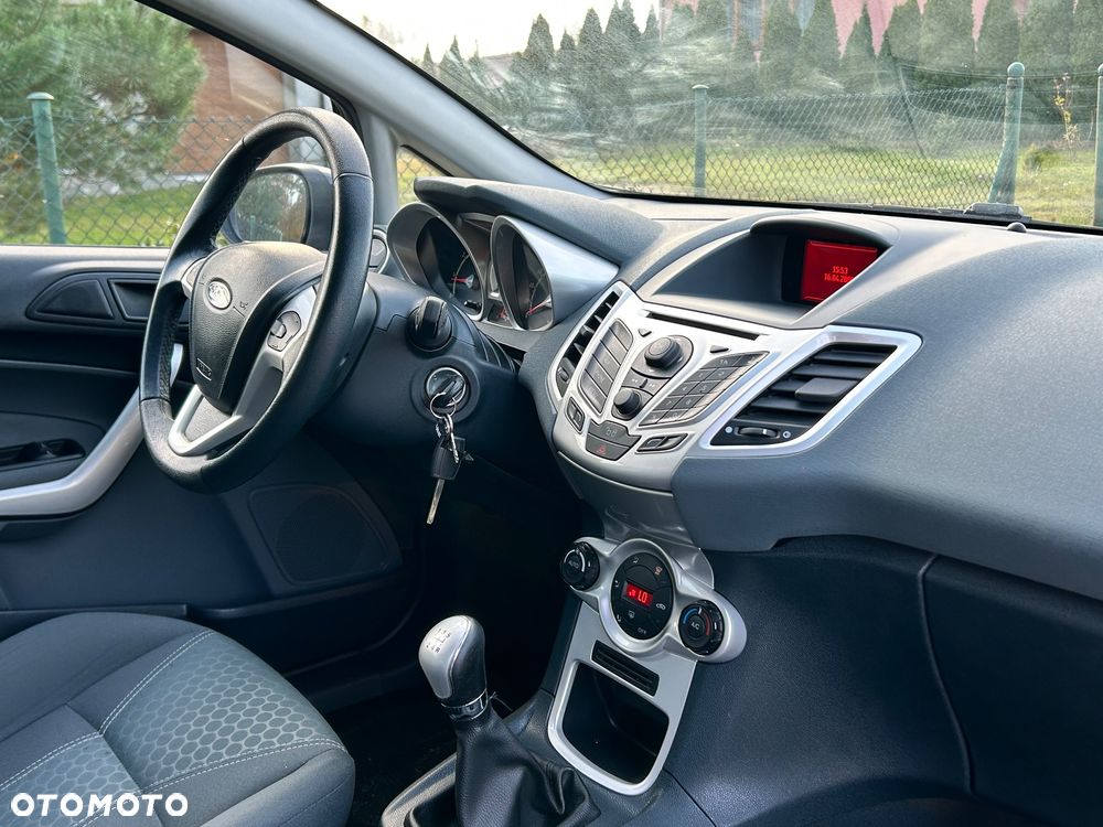 Ford Fiesta 1.4 Platinium X - 28