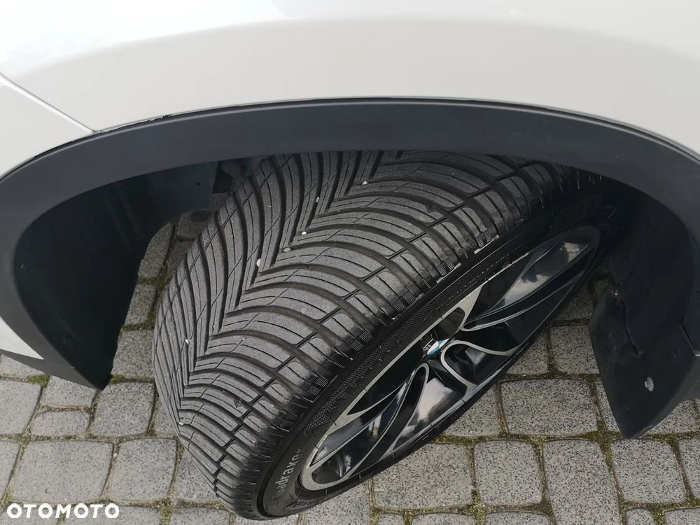 BMW X1 xDrive20i Sport Line - 39