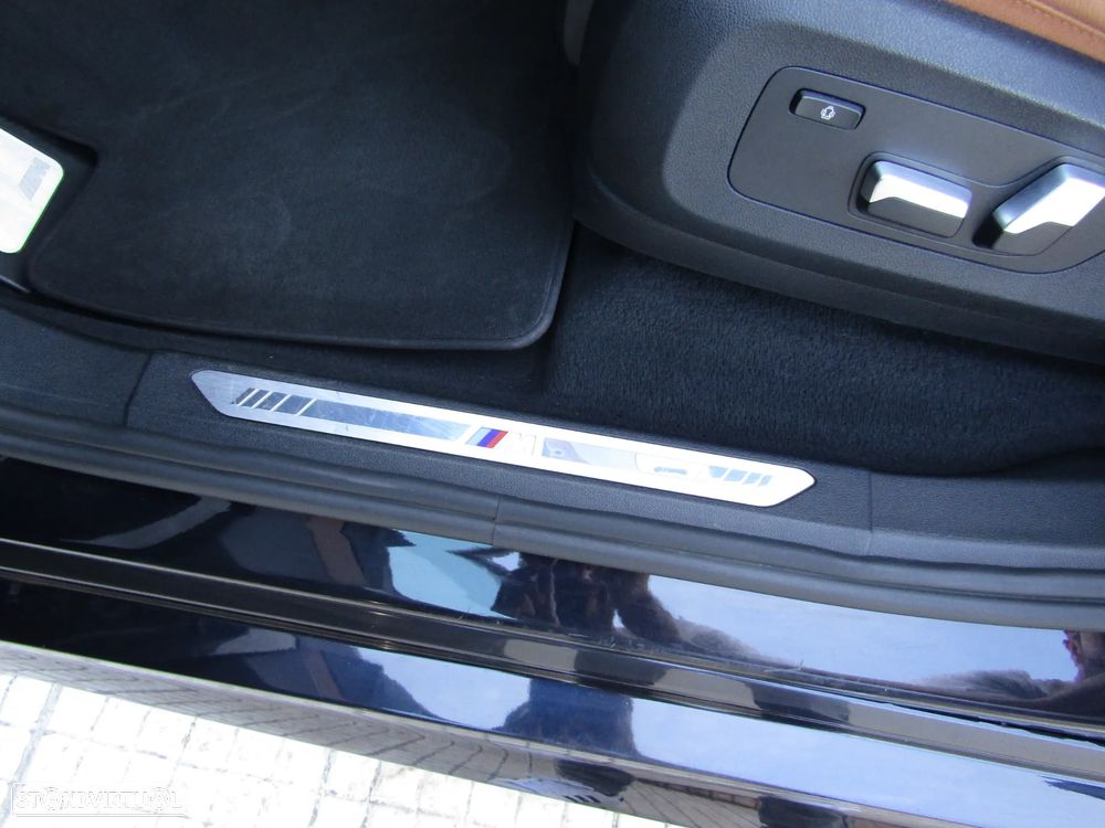 BMW X5 45 e xDrive Pack M - 14
