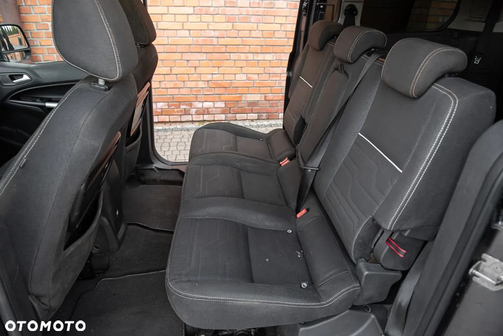 Ford Tourneo Connect - 20