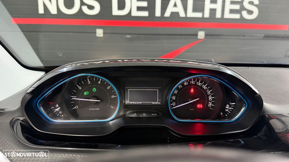 Peugeot 2008 PureTech 110 Stop&Start Allure - 29