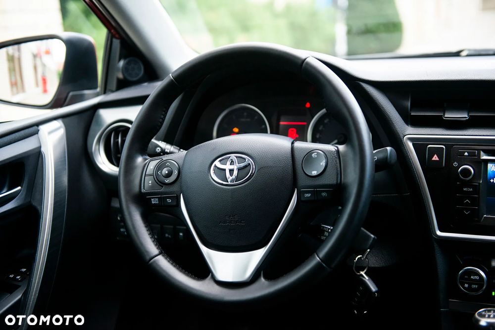 Toyota Auris 1.6 Edition - 26