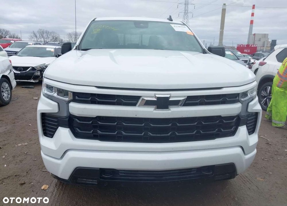 Chevrolet Silverado - 2