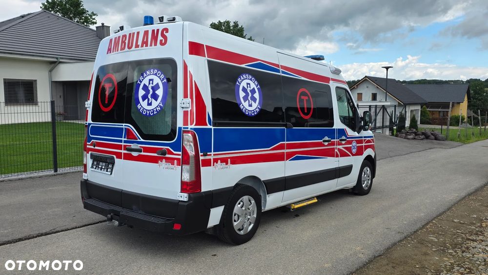 Renault Master Ambulans karetka gwarancja - 4