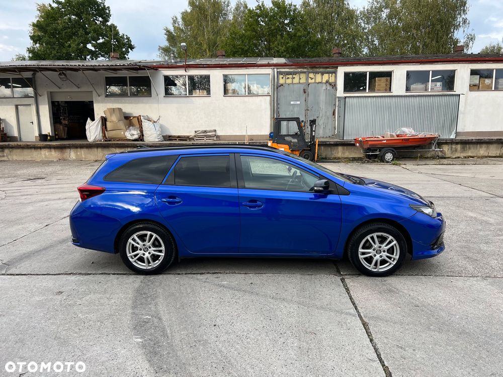 Toyota Auris 1.8 HSD Luna - 3