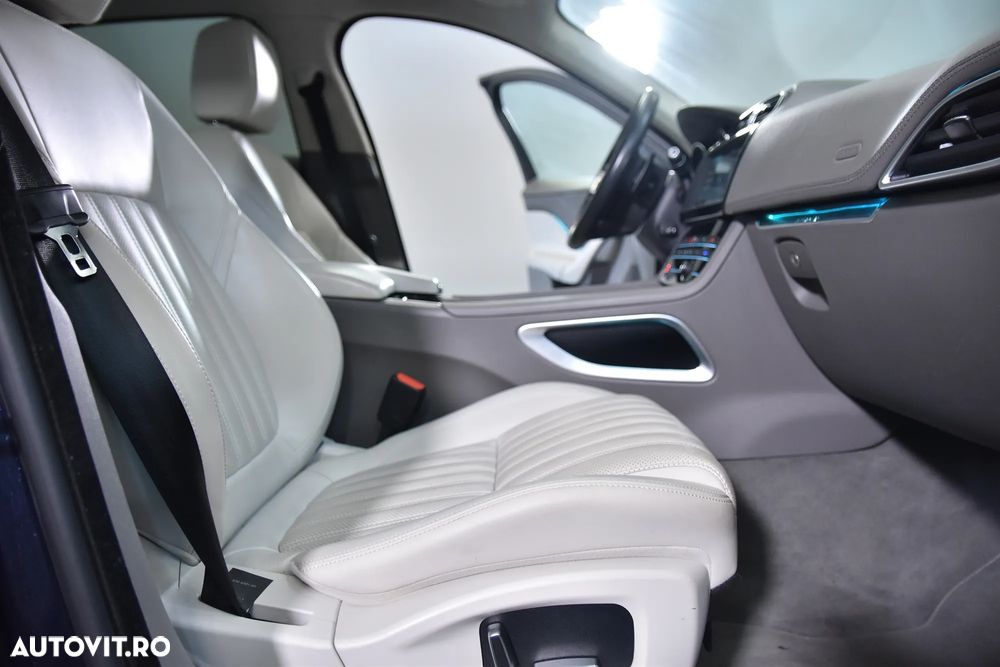 Jaguar F-Pace - 11