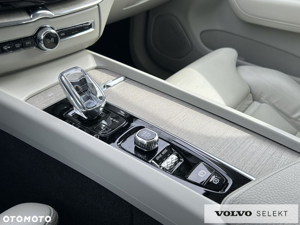 Volvo XC 60 - 21