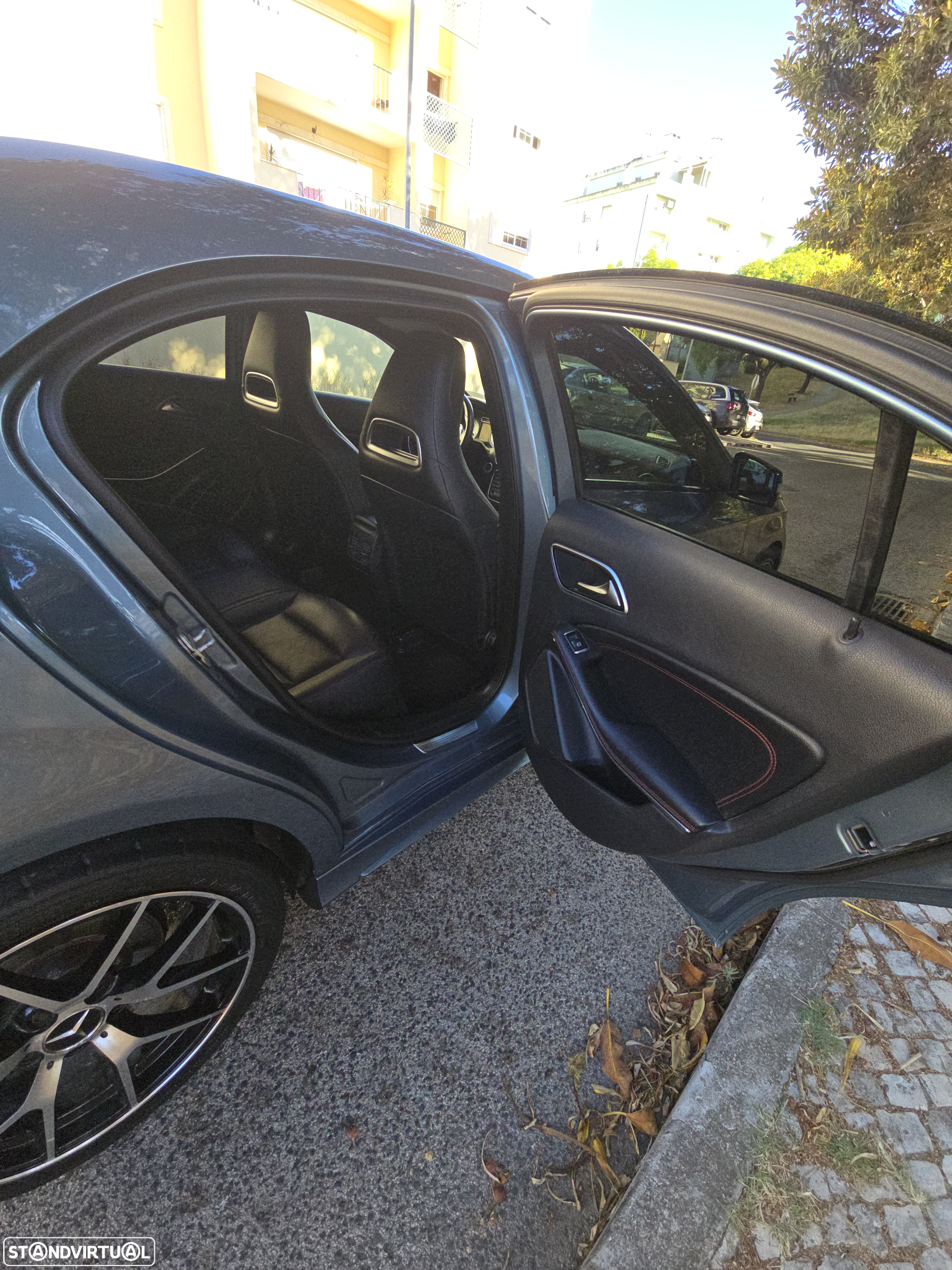 Mercedes-Benz A 200 CDI AMG Line - 27