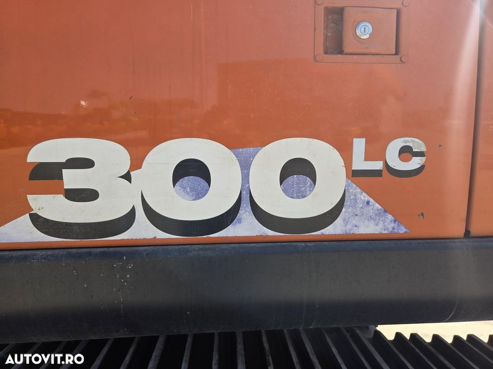 Hitachi ZX300LC-6, 2020, 8.155h, cupa NOUA 1,8m, 31,3 tone, protectie cabina, inst picon pe brate, gresare automata, lant 90% bun doar 700h deplasare, ad sapare 8m, motor Isuzu, 3 pompe hidr HITACHI, camera spate si laterale, STARE BUNA, 94.900 Eur+Tva - 32