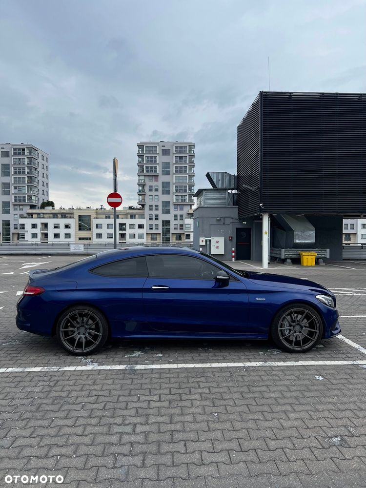 Mercedes-Benz Klasa C AMG 43 4-Matic - 4