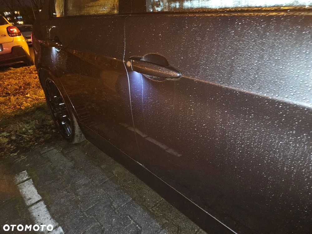 BMW Seria 3 320i - 35