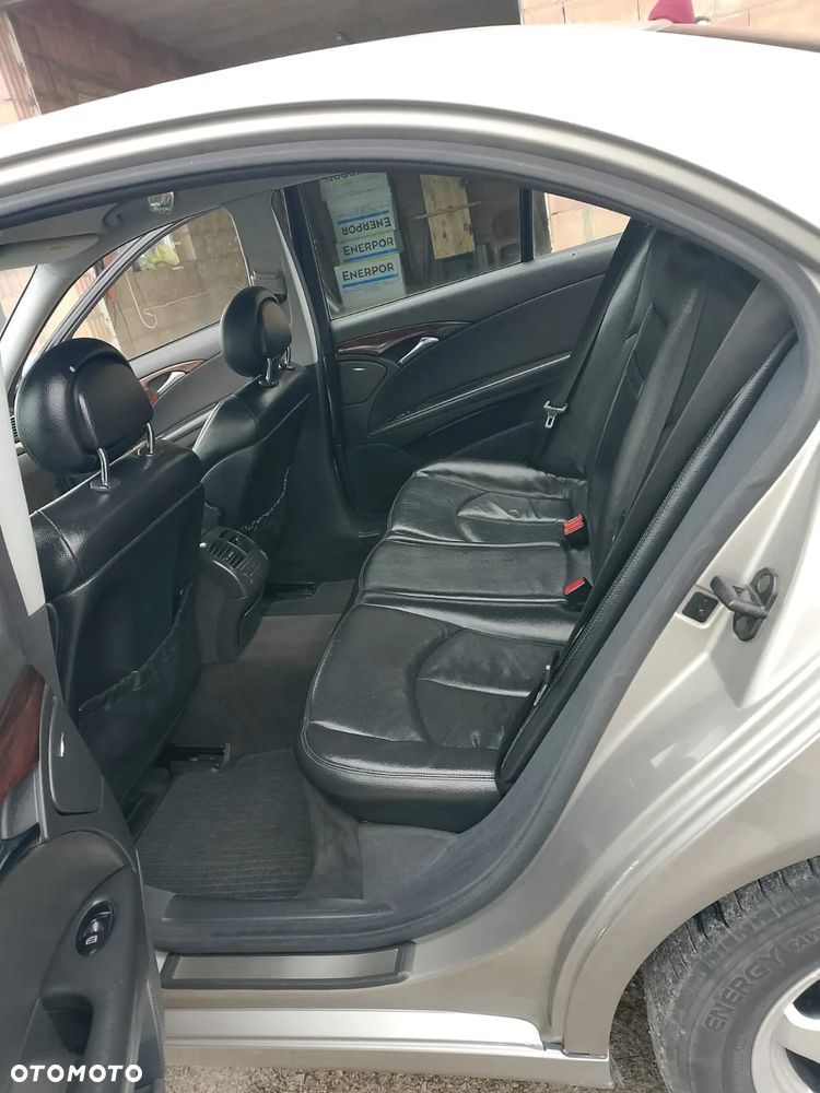 Mercedes-Benz Klasa E 200 CDI Elegance - 13