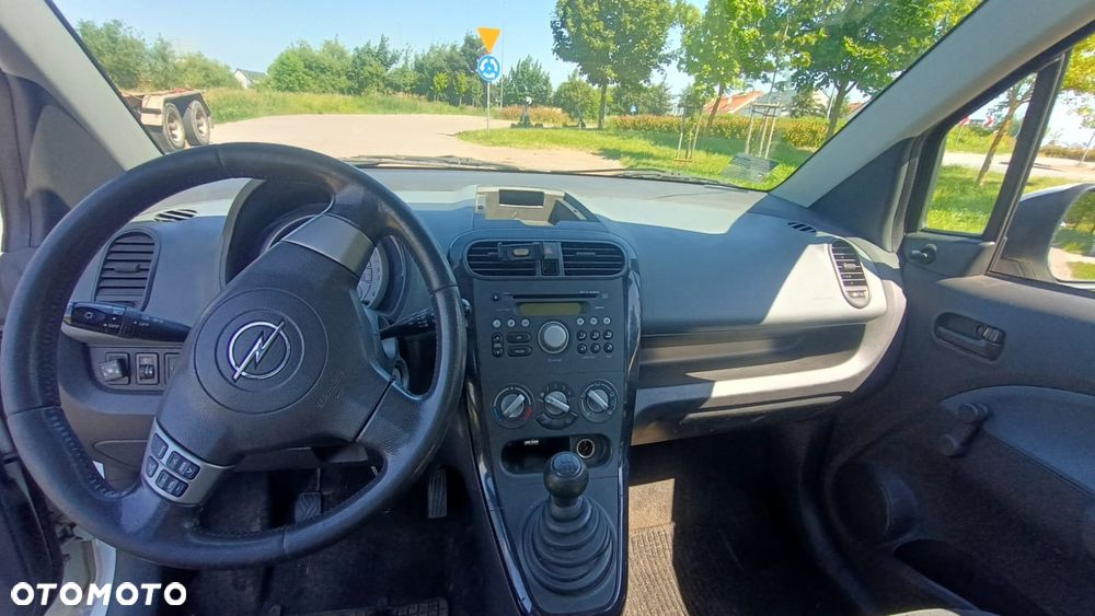 Opel Agila 1.0 Essentia - 10