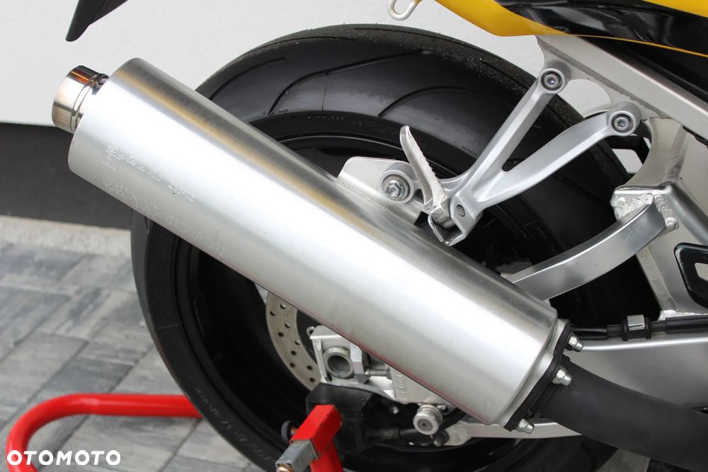 Suzuki GSX-R - 22