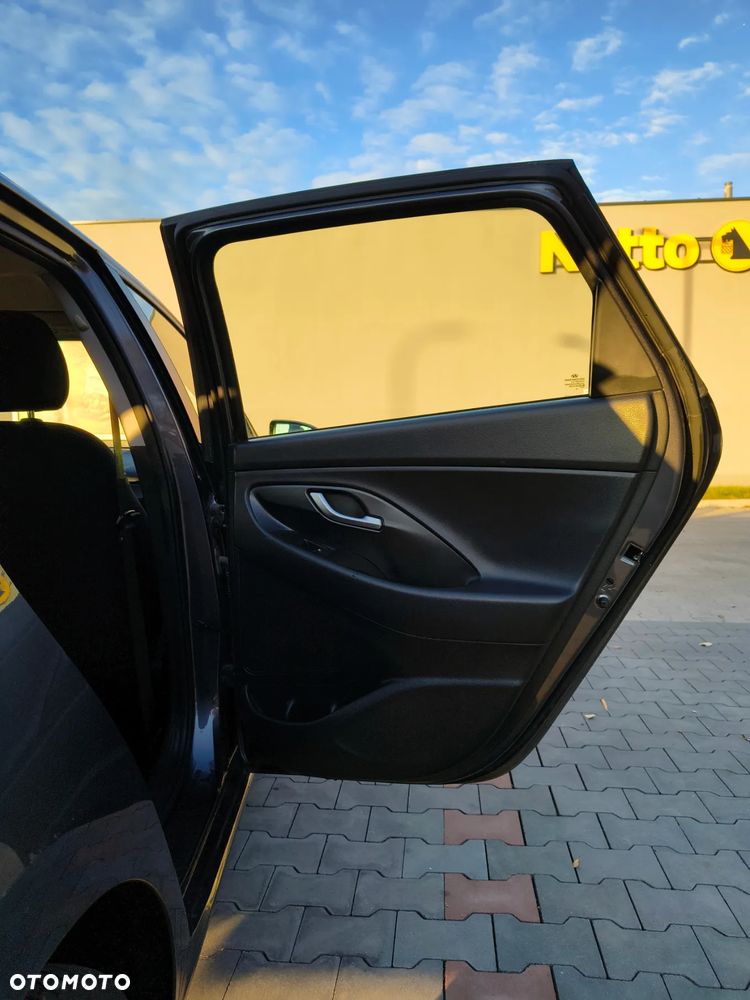 Hyundai i30 1.4 Comfort - 11