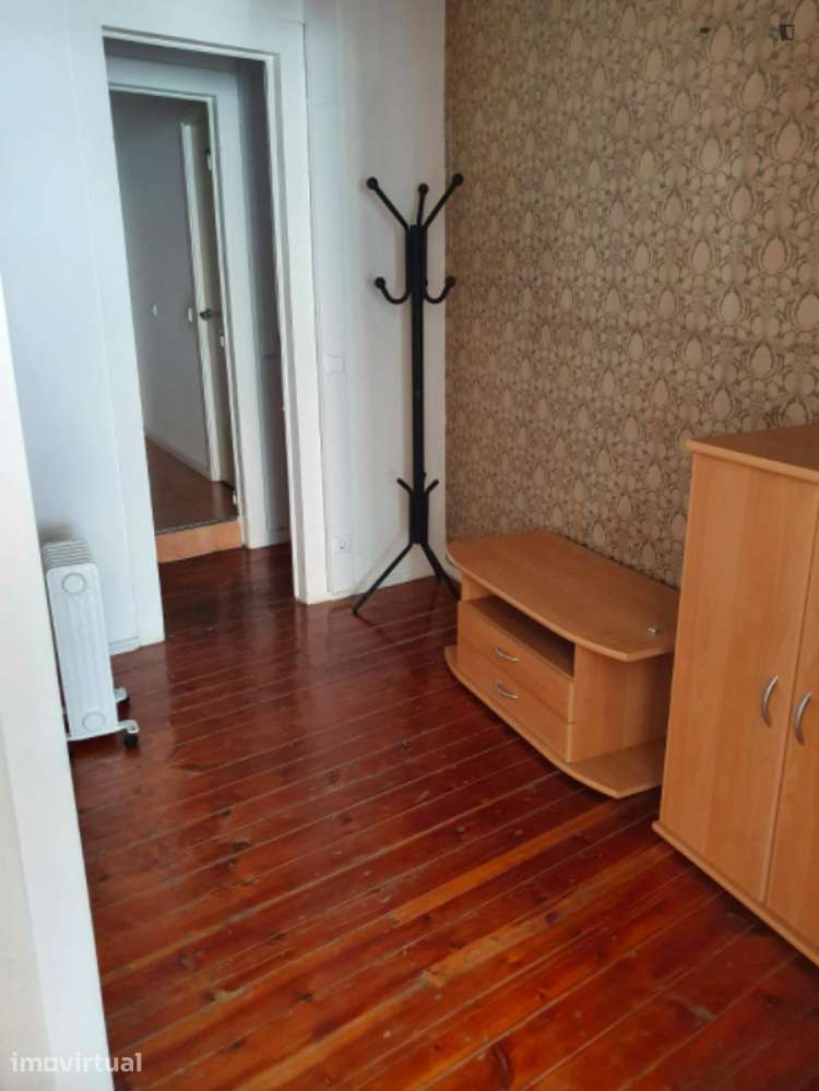 Quarto - localizado em Alcântara Lisbon - Grande imagem: 5/20