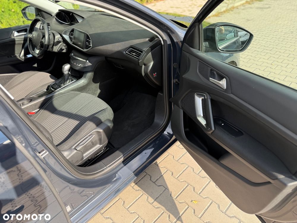 Peugeot 308 BlueHDi 120 EAT6 Stop & Start Active Business-Paket - 18