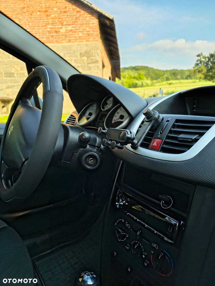 Peugeot 207 1.4 16V Presence - 9