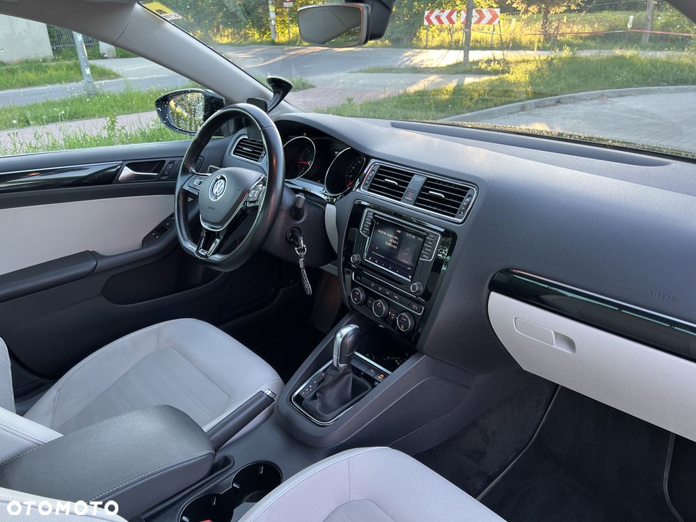 Volkswagen Jetta 2.0 TDI DPF BMT Highline DSG - 4