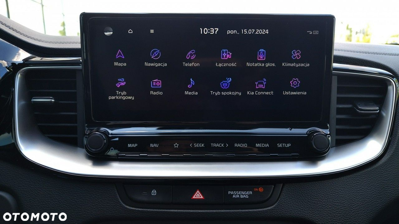 Kia Ceed - 24