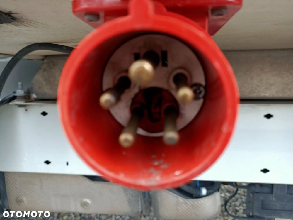 Renault Master Chłodnia Multitemperatura130KM 2 zasilania chłodni - 19