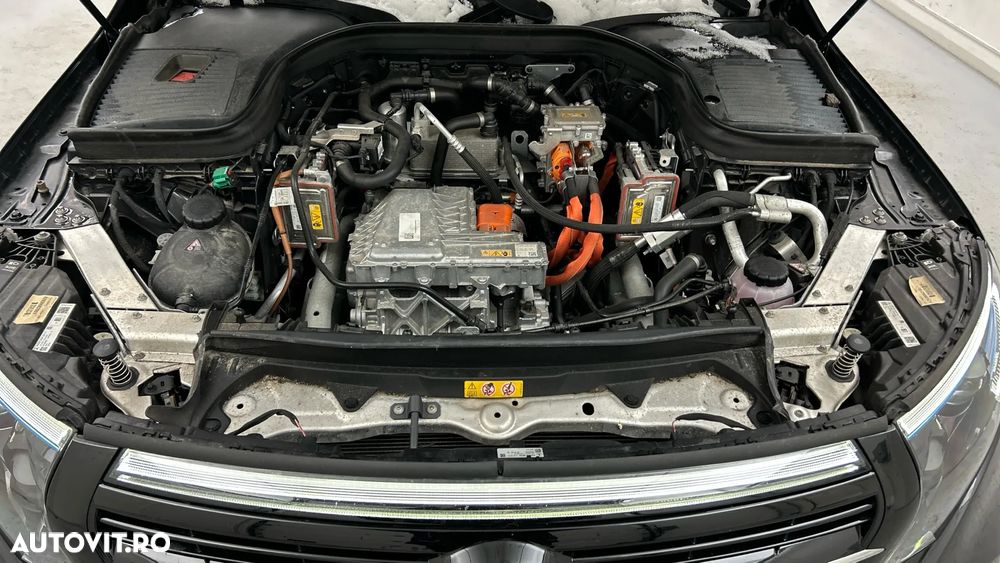 Mercedes-Benz EQC 400 4MATIC AMG Line - 13