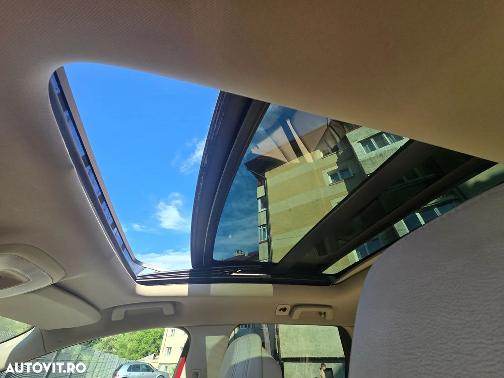 Volvo XC 60 D4AWD Summum - 4