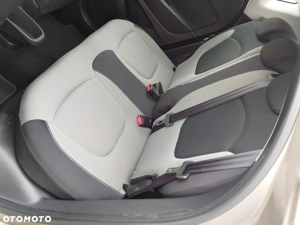 Renault Captur - 13