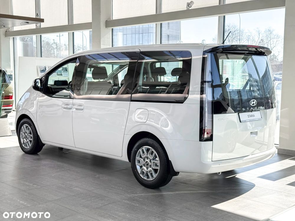 Hyundai Staria 1.6 T-GDI HEV Smart - 5
