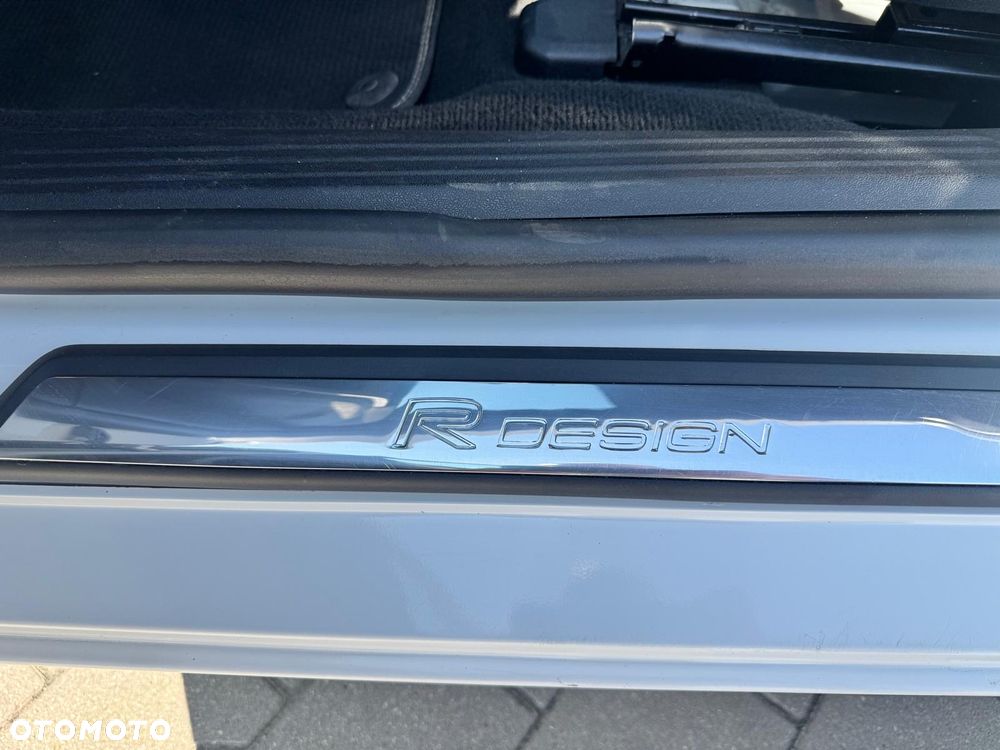 Volvo V40 D3 Geartronic RDesign - 21