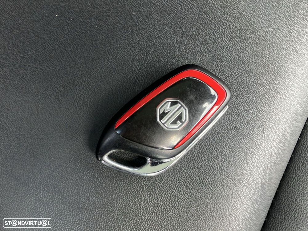 MG ZS EV 72.6 kWh Luxury OBC 11 kW - 20