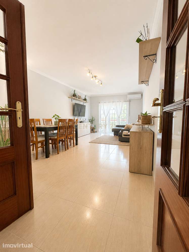 Apartamento T2 com Parqueamento | Rio de Mouro / Casais de Mem Martins - Grande imagem: 5/38